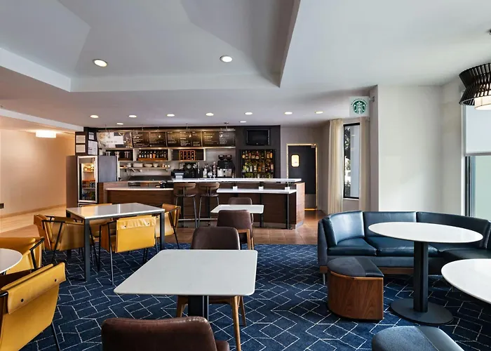 Courtyard By Marriott Austin The Domain Area